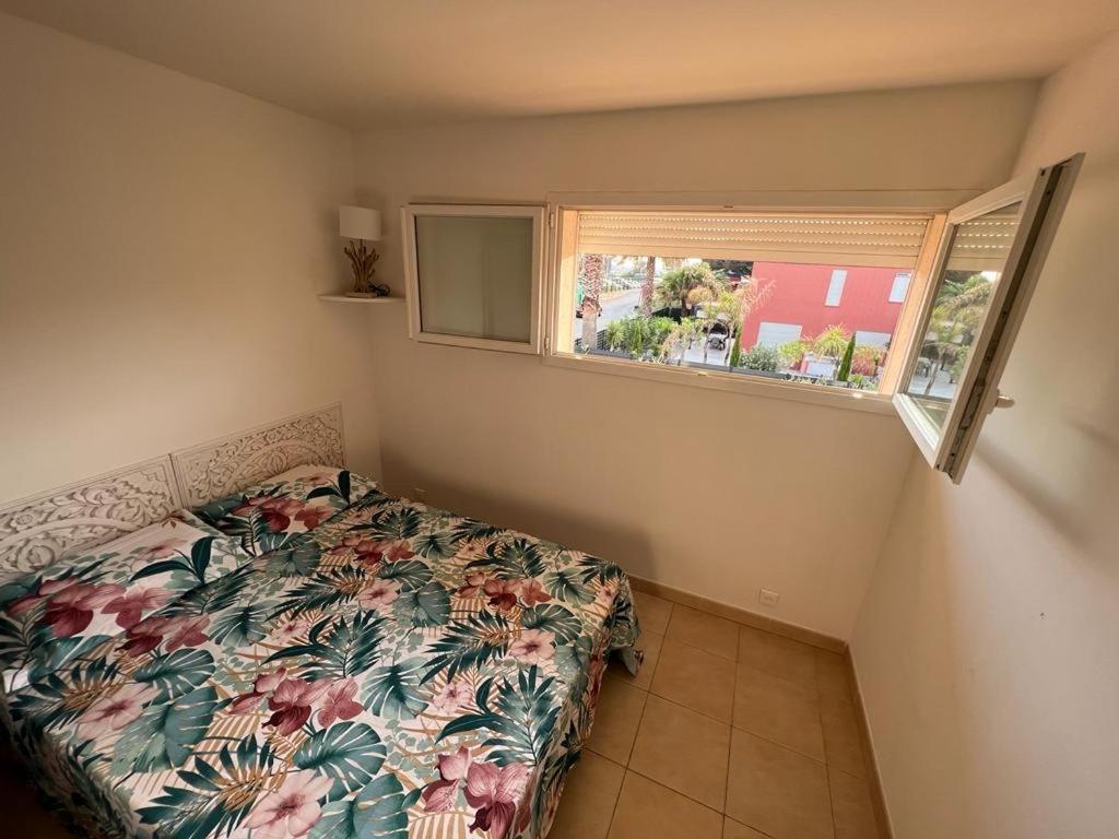Plein Sud, Bel Appartement 20 Metres De La Plage La Capte Йер Экстерьер фото